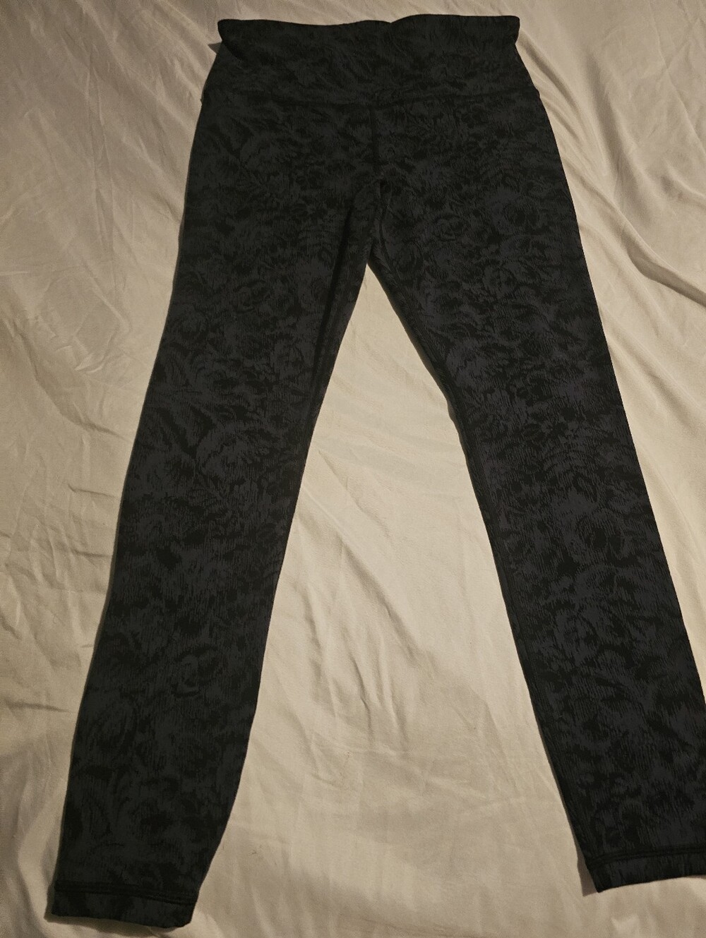 Athleta Elation Textured Tight Frosted floral blue leggings Size Lg